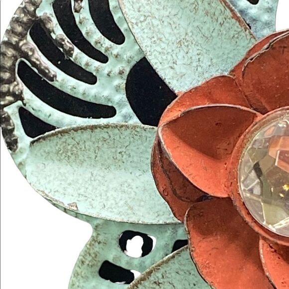 Metal industrial green flower rust center rhinestone handtie pendant suede cord - Picture 7 of 15